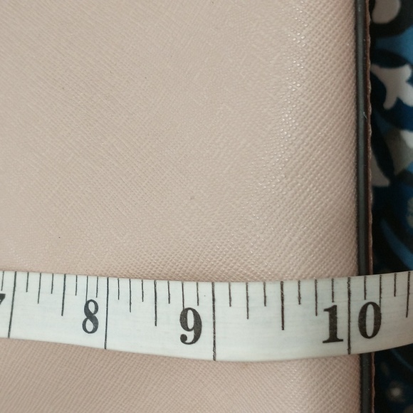 Gently used Michael kors blush or very light pink colored purse - Picture 14 of 15